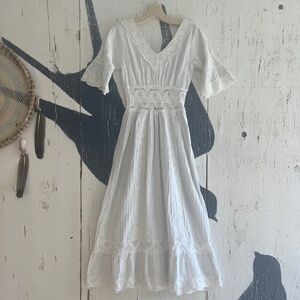 VINTAGE 70’S MEXICAN WEDDING DRESS in White Cotton SZ: XS/S